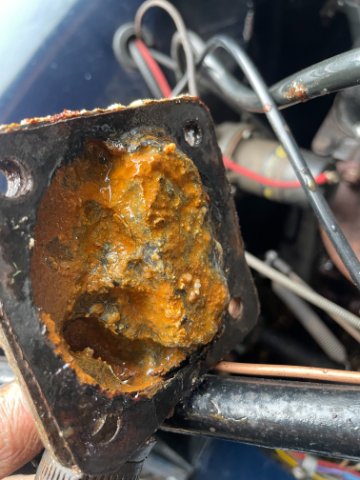 Rover wateter Jacket 3.jpeg